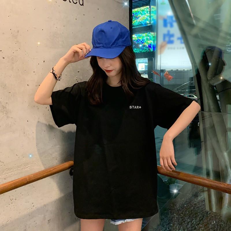 Áo thun cổ tròn hoạ tiết chữ và ngôi sao phản quang