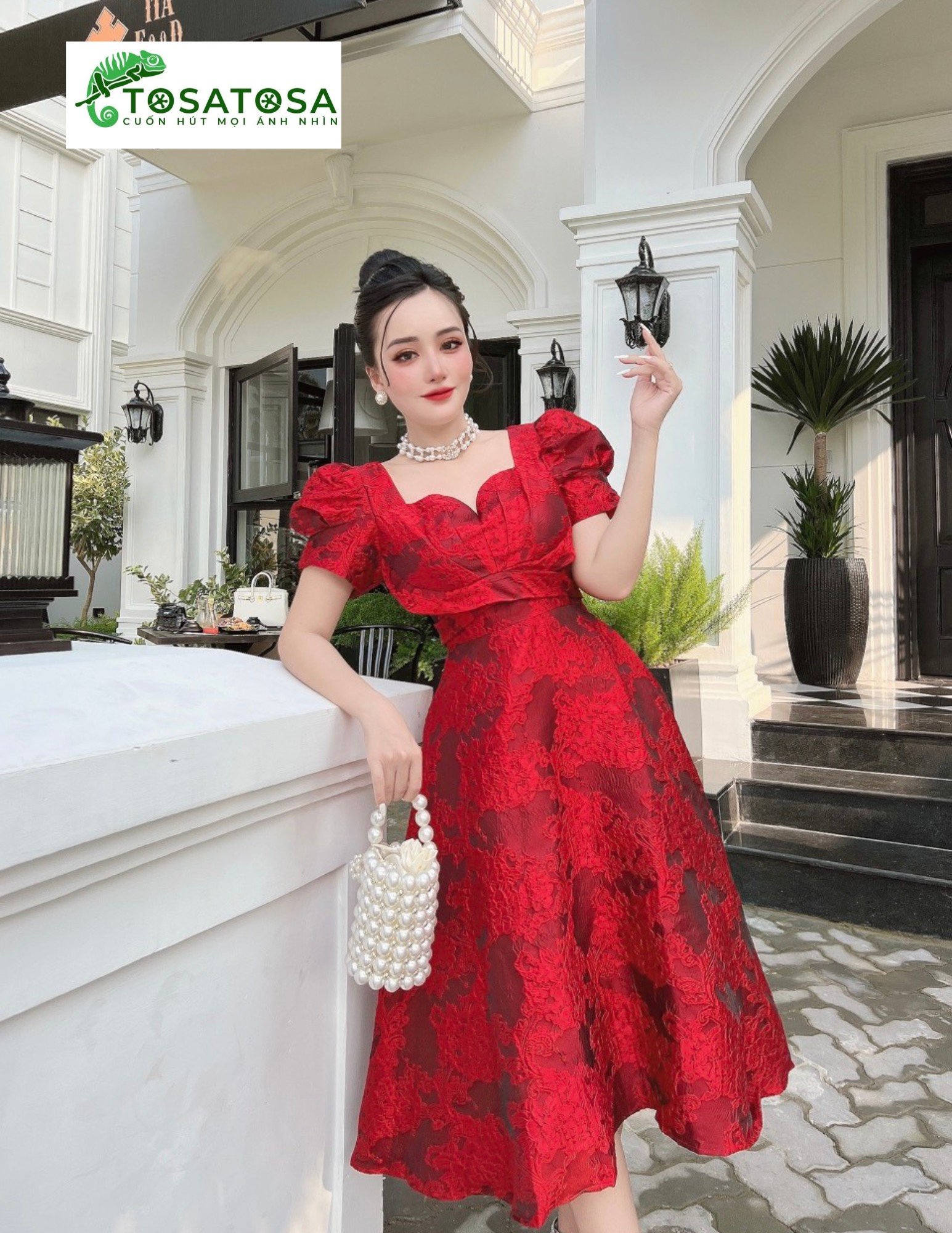 Váy Tapta Hoa Nổi Váy Thiết Kế Liền, Dáng Xòe Cổ Vuông Hơi Khoét Tim, Tay Bồng Sang Trọng Quý Phái