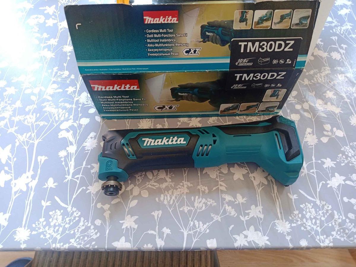 MÁY CẮT ĐA NĂNG DÙNG PIN 12V 170W MAKITA TM30DZ - HÀNG CHÍNH HÃNG