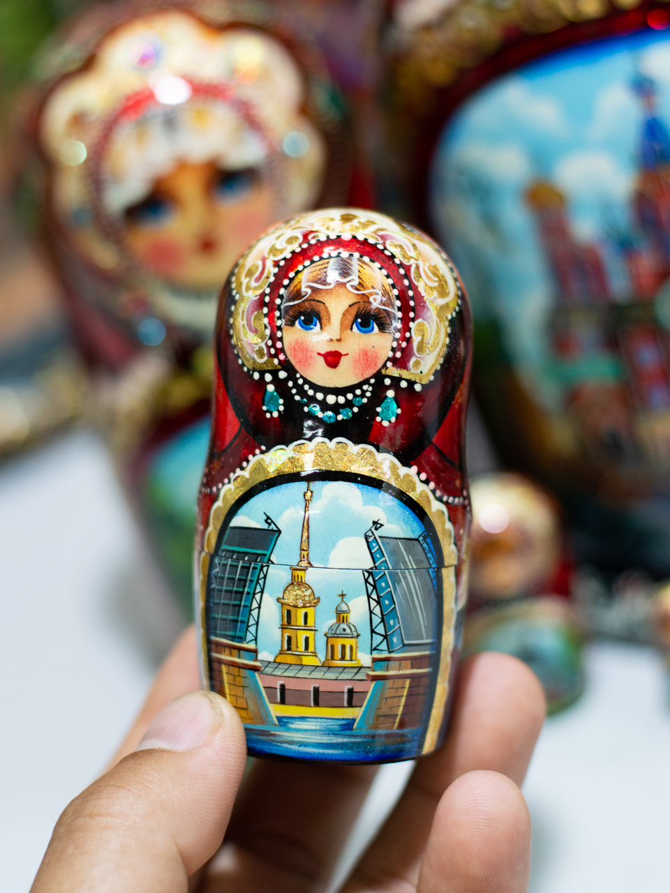 BỘ BÚP BÊ NGA MATRYOSHKA 10 LỚP CAO 26CM CAO CẤP HOA VĂN "PHONG CẢNH SAINT PETERSBURG" CỰC ĐẸP VÀ SANG TRỌNG