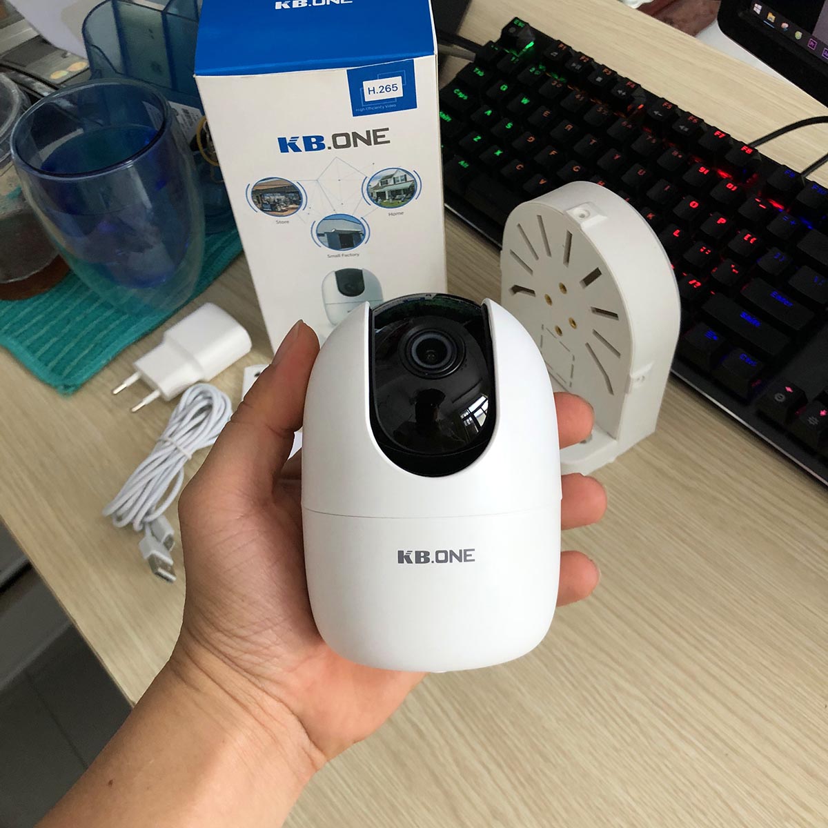 Camera WIFI không dây Kbone siêu nét, quan sát 24/7, đàm thoại 2 chiều - Hàng chính hãng