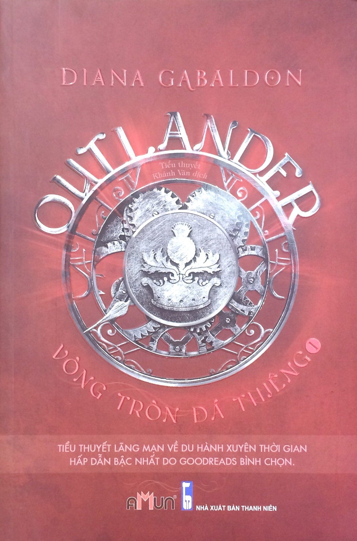 Cuốn truyện  đầu tiên trong bộ tiểu thuyết lịch sử xuyên thời gian của Diana Gabaldon: Outlander - Vòng tròn đá thiêng 1