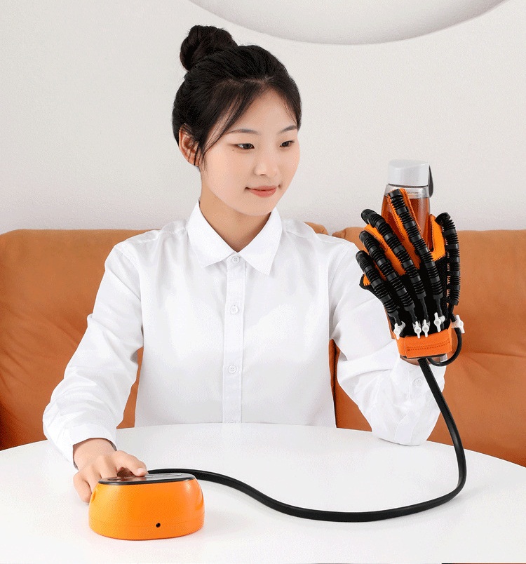 Máy tập tay, găng tay robot  hỗ trợ phuc hồi chức năng bàn tay cho người bị tai biến, đột quỵ