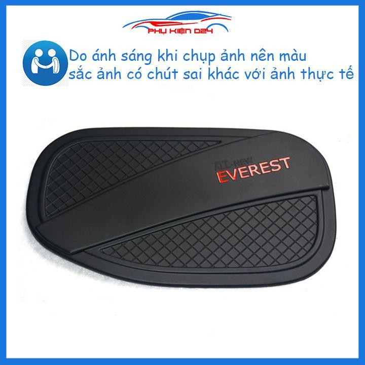 Ốp nắp bình xăng Everest 2016-2017-2018-2019-2020-2021 nhựa đen chống trầy trang trí ô tô