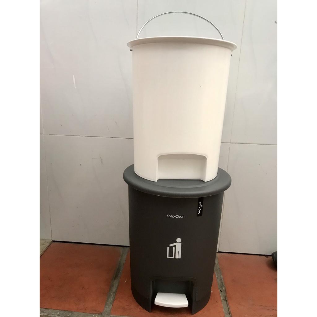 Thùng Rác Nhựa Đạp Chân Giá Rẻ DKW 10 Lít (Thái Lan