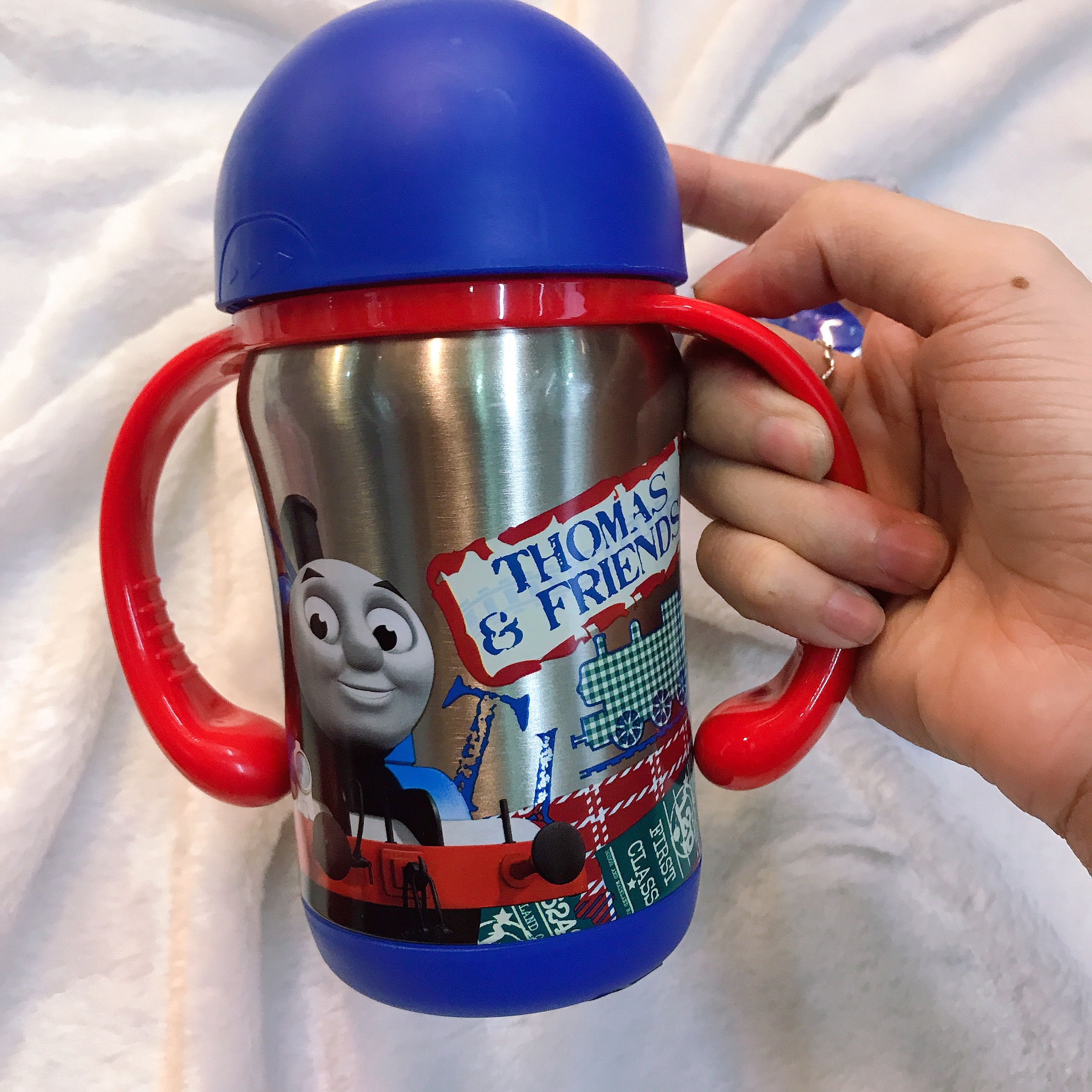 Bình nước giữ nhiệt 2 quai cầm kèm 2 nắp thay hình xe lửa Thomas and Friends màu xanh dương cho trẻ em, bé trai  - TM4506-XD
