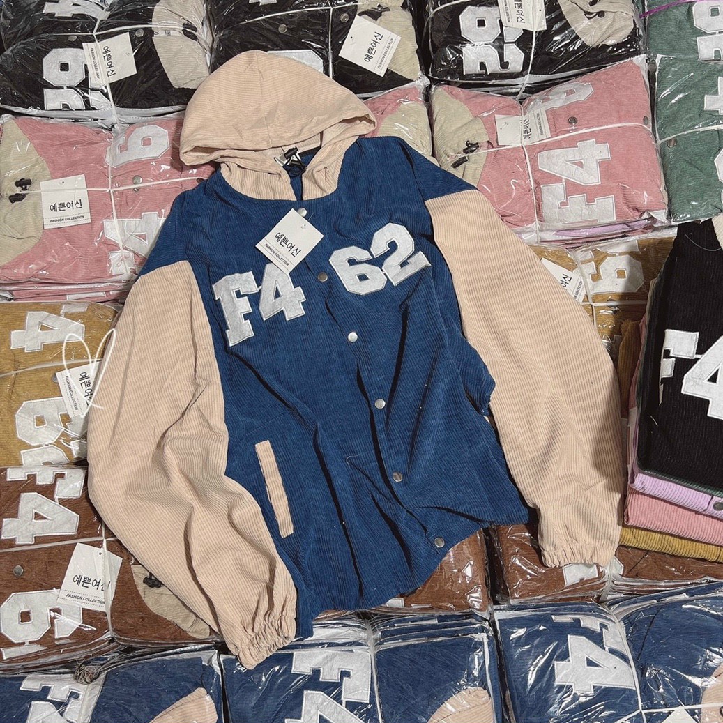 Áo Khoác Nhung Kaki Kiểu Bomber Unisex Có Nón Mũ Thêu F462 Nút Bấm - Nam Nữ Teen hàn Quốc Mặc Đẹp
