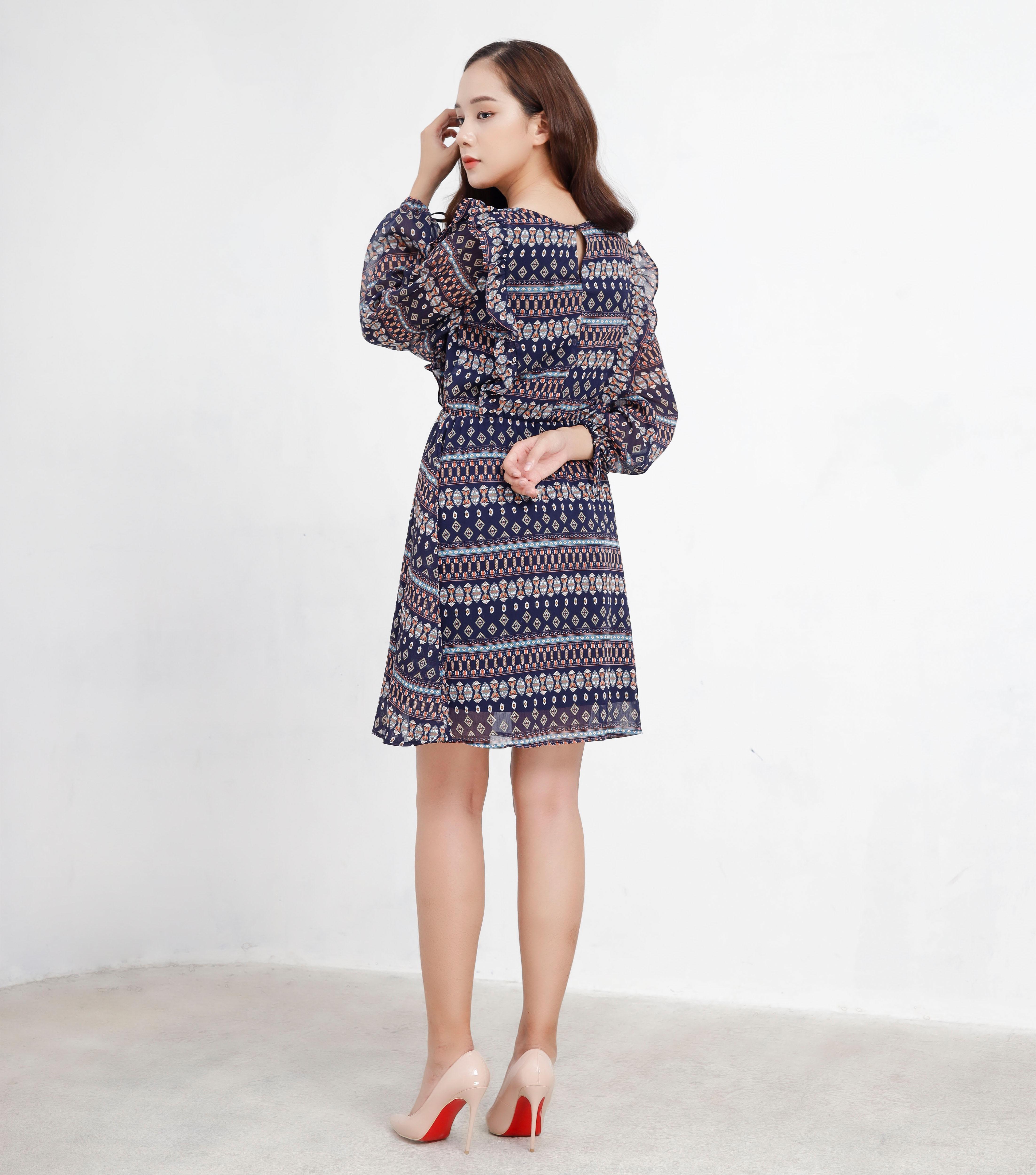 Đầm nữ Callia Riley xòe cổ tròn tay dài