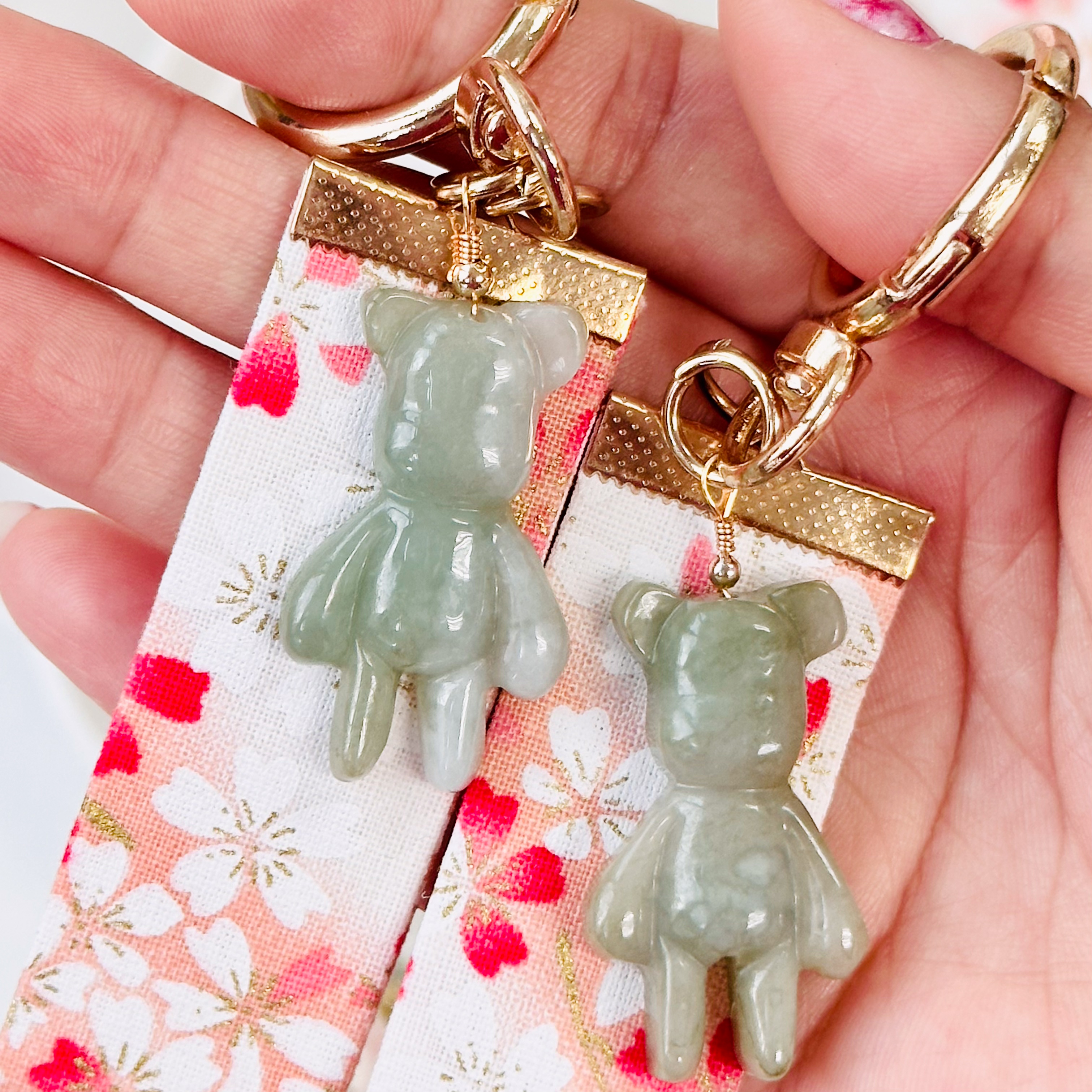 CRZ Fabchain - Phụ Kiện - Burmese Jade Bear - Móc Khóa Kèm 1 Viên Đá Ngọc Bích Hình Gấu