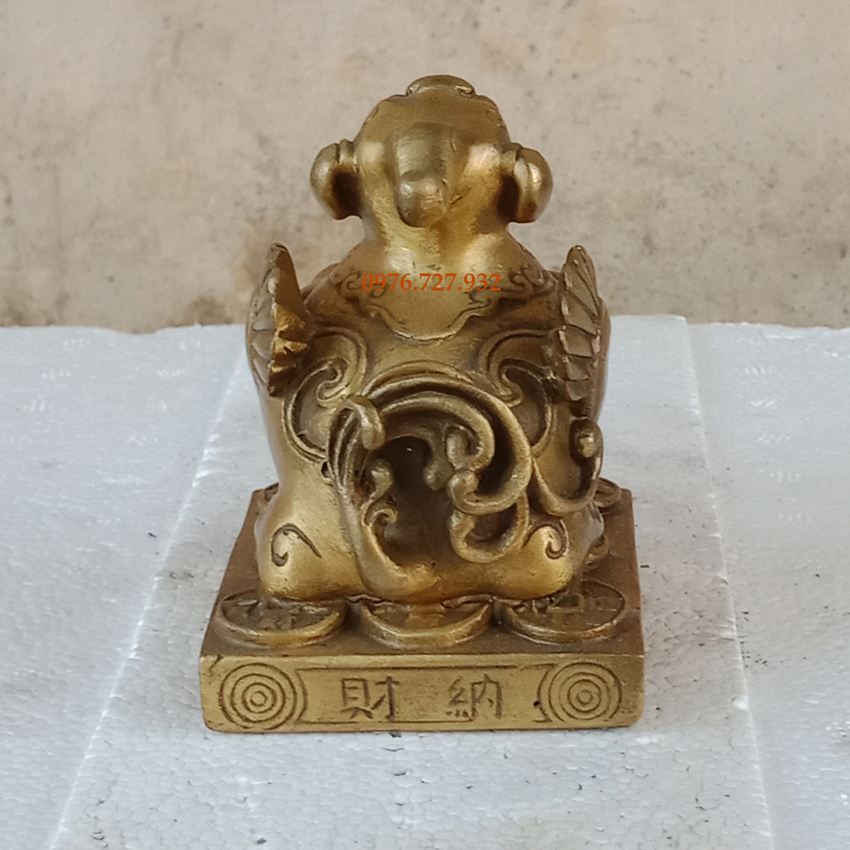 Tỳ hưu bệ bằng dồng để két sắt cao 9cm, tỳ hưu phong thủy bằng đồng