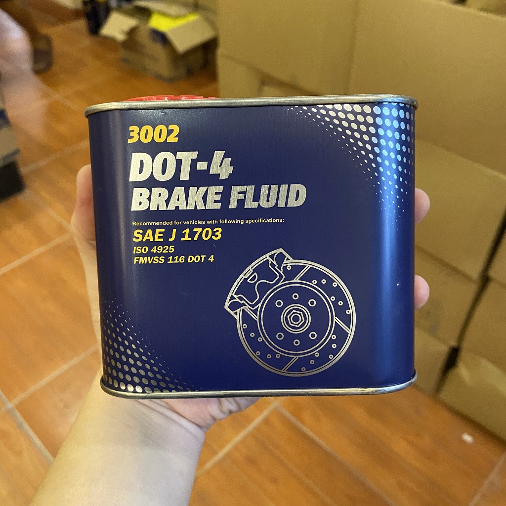 Dầu Phanh/ Thắng MANNOL 3002-05ME Dot-4 Brake Fluid 0.5L