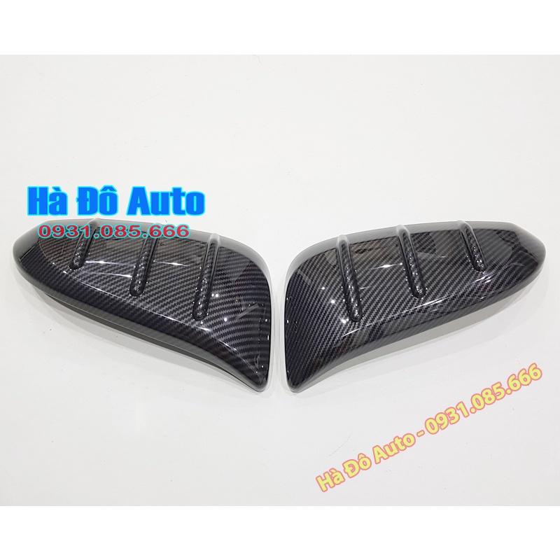 Bộ Ốp Bảo Vệ Gương Toyota Corolla Cross Vân Các Bon