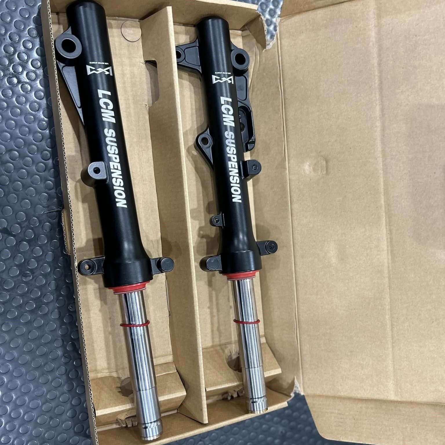 Phuộc trước LCM ty bạc cho Vario 160, Click 160 (070947)
