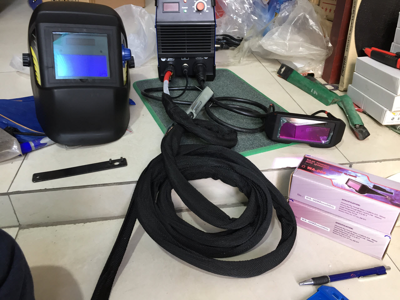 Mũ hàn điện tử WH4001