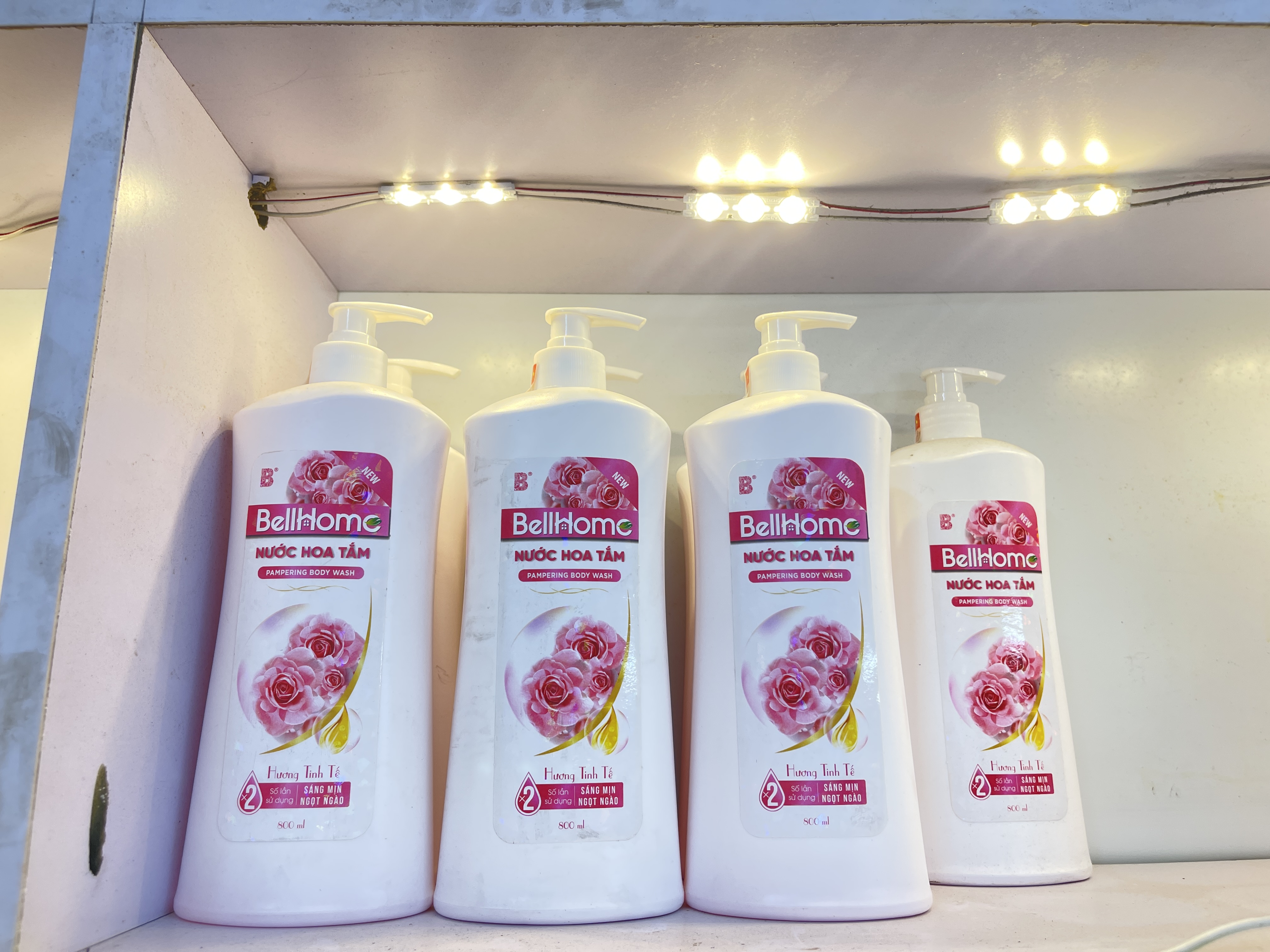 Nước Hoa Tắm Bell Home 800G