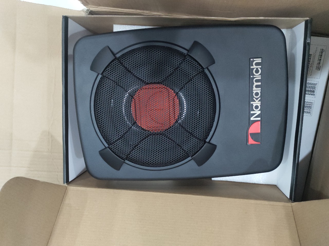 Loa Sub gầm ghế ô tô Nakamichi NBF8.1A -Tặng kèm bộ kít đấu sub và bộ mạch chống nhiễu âm thanh
