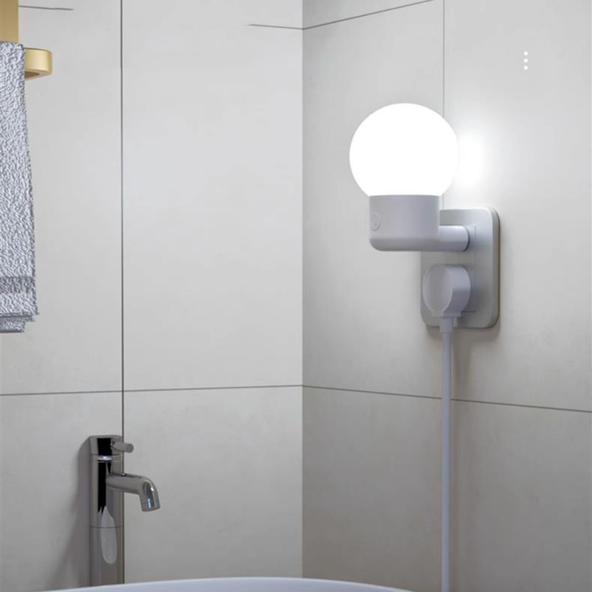 Đèn cảm ứng ánh sáng tự động bật sáng khi trời tối, đèn tắt khi trời sáng, ánh sáng 2 màu tùy chọn công suất 3W, phích cắm dẹp 2 chân