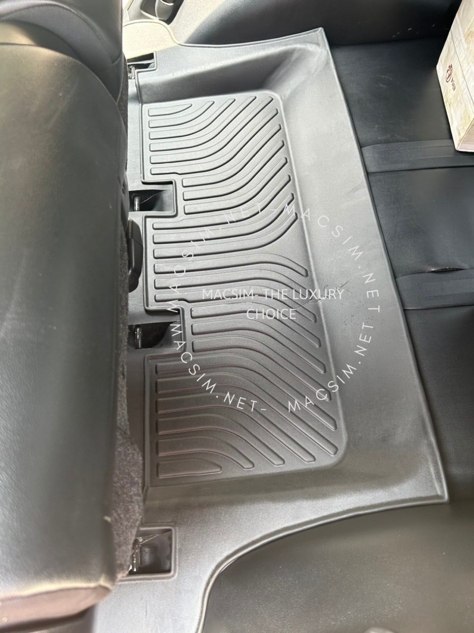 Thảm lót sàn xe ô tô Toyota Fortuner/Innova 2009-2016 Nhãn hiệu Macsim chất liệu nhựa TPE cao cấp màu đen 3 hàng ghế