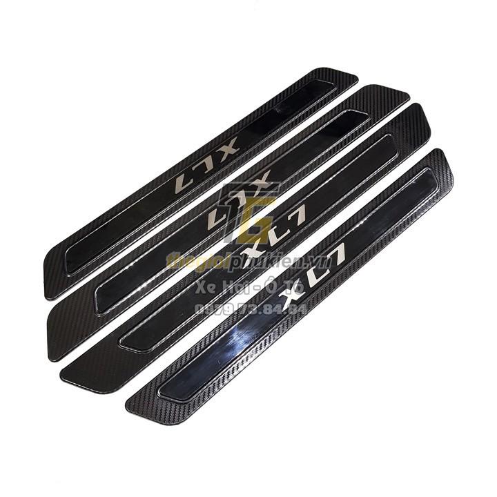 Bộ Ốp bậc cửa, Nẹp bước chân dành cho Suzuki XL7 vân Carbon