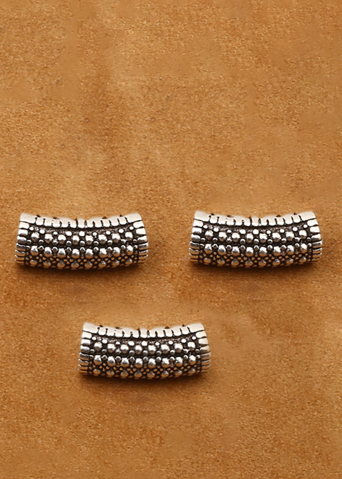 Combo 3 cái charm bạc hình trụ họa tiết hoa văn xỏ ngang 2 - Ngọc Quý Gemstones