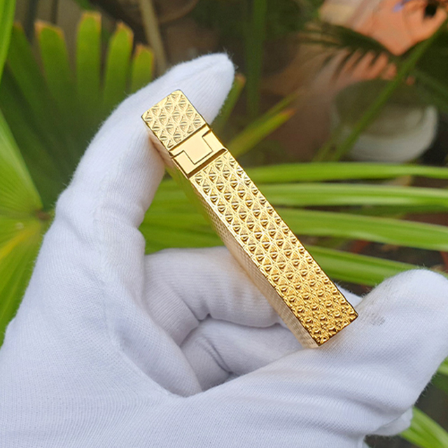 Vỏ Hột Quẹt Bật Lửa Upon Gas Đá D190V Họa Tiết Hoa Văn Đẹp Độc Lạ - Dùng Gas Đá Cao Cấp