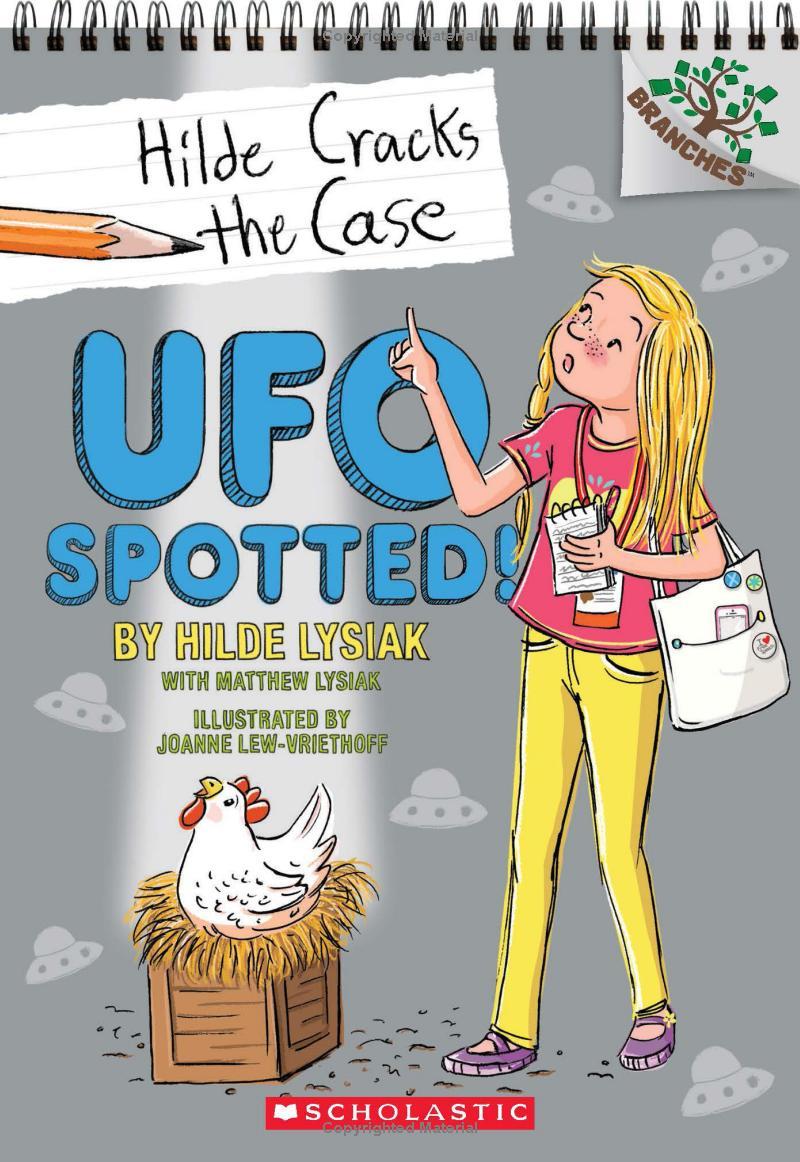 Sách ngoại văn: Hilde Cracks The Case - Book 4 - Ufo Spotted!