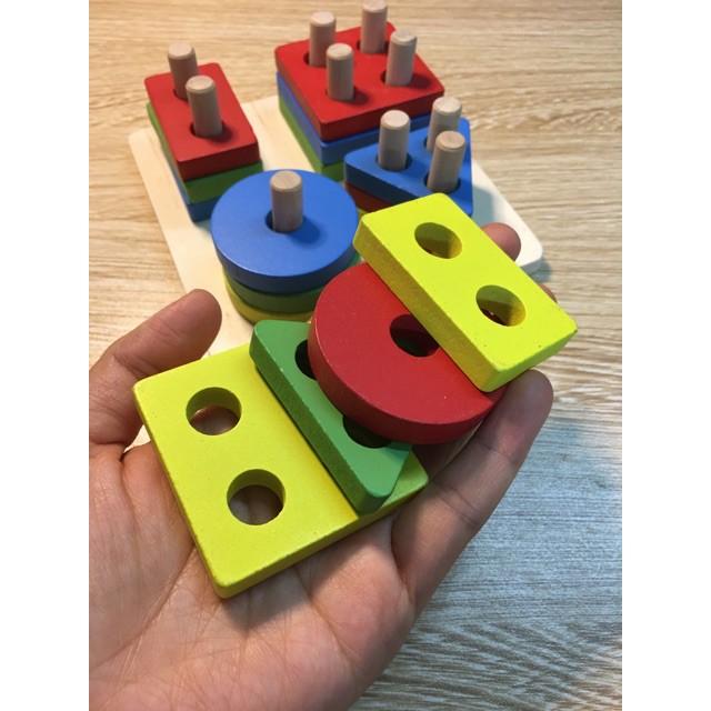 Bộ đồ chơi gỗ ĐỒ CHƠI GỖ MONTESSORI 4 CỌC HÌNH KHỐI