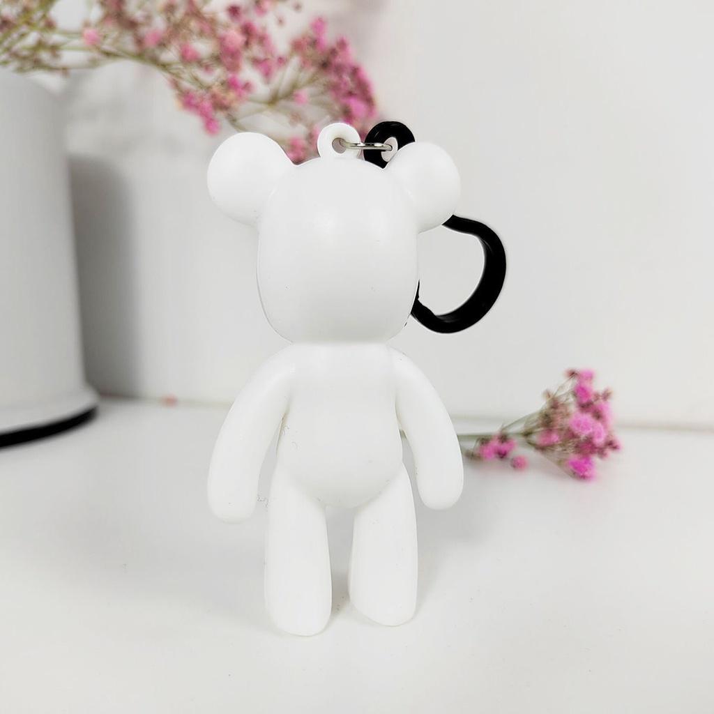 Móc chìa khóa phôi gấu trắng Bearbrick dùng để DIY sơn màu, đổ màu trang trí handmade tự làm