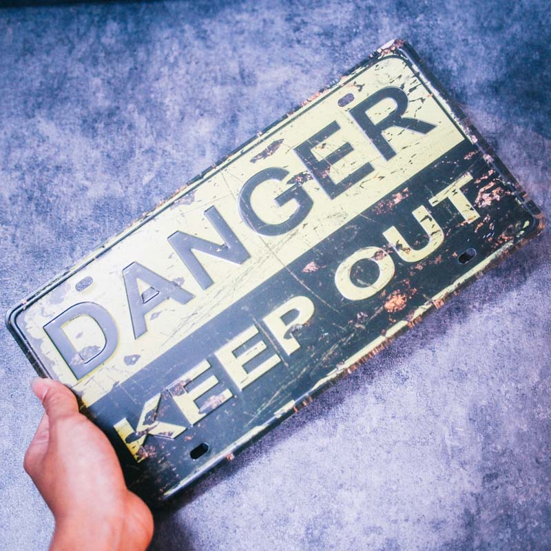 Danger keep out - Biển số 15x30cm vintage decor trang trí