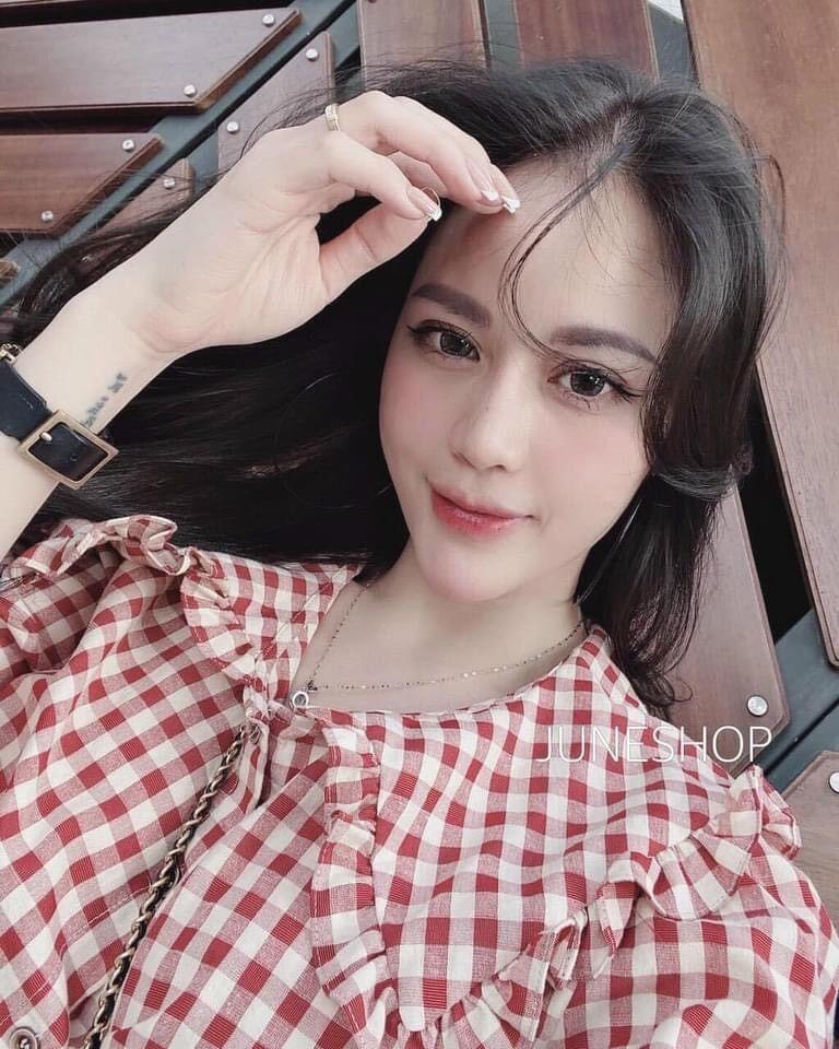 ÁO CỔ BÈO XINH SẮN Áo sơ mi kẻ đỏ cổ bèo xinh xắn hàng hottrend
