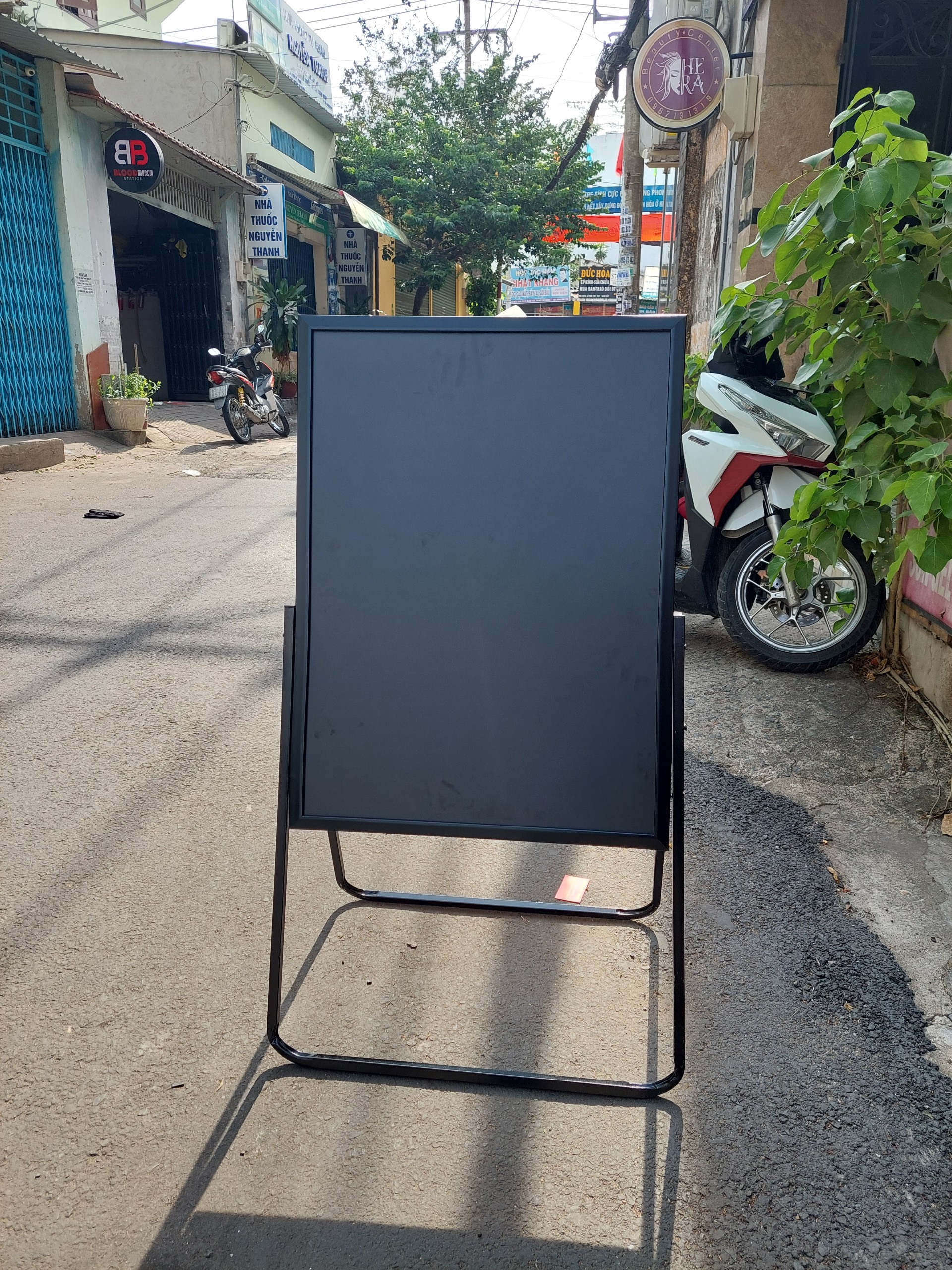 Bảng Menu gỗ 60x80cm đa năng viết bút dạ quang hoặc phấn