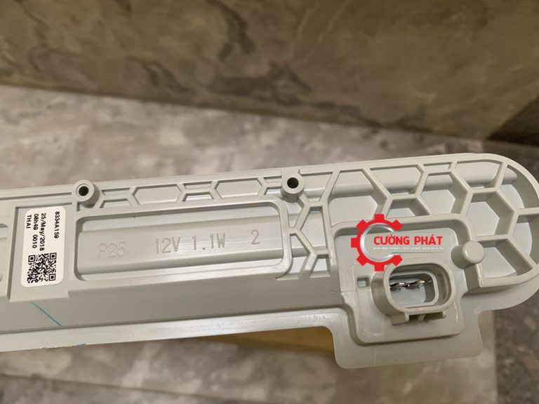 Đèn phanh cabin sau Mitsubishi Triton 2015-2024 mã 8334A159 26590W030P