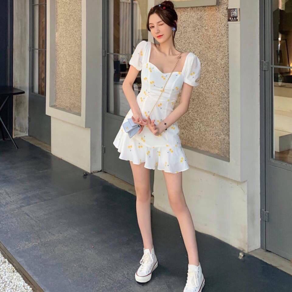 Đầm cherry vàng cúp ngực