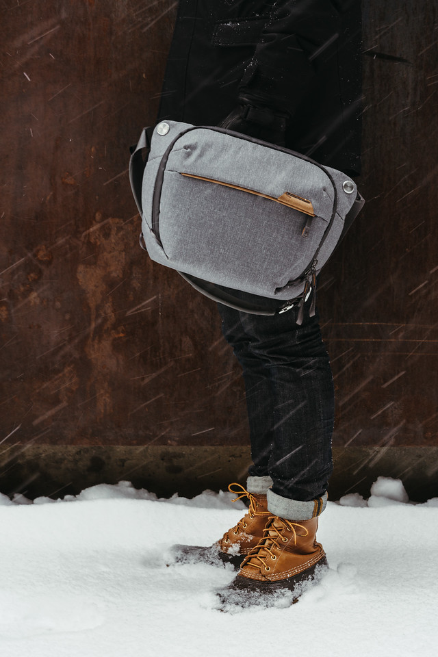 Túi Đeo Máy Ảnh Peak Design Everyday Sling v2 - 6L/ 3L/ 10L - Xám nhạt - Hàng chính hãng