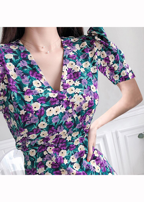 Đầm Họa Tiết Hoa Thắt Dây Eo Duyên Dáng