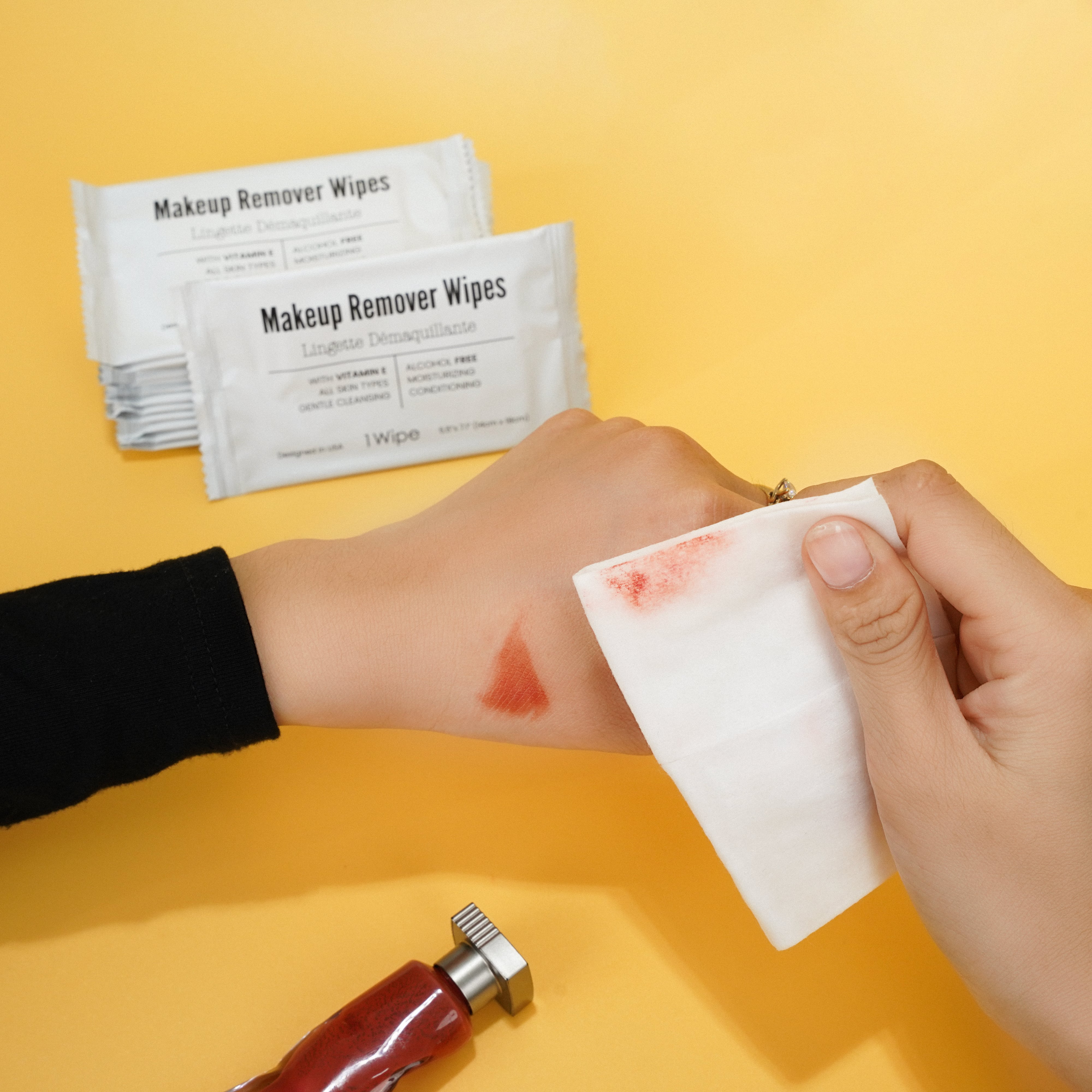 Thùng 500 gói khăn ướt tẩy trang gói 1 tờ hương chanh thơm mát tẩy trang nhanh tiện lợi