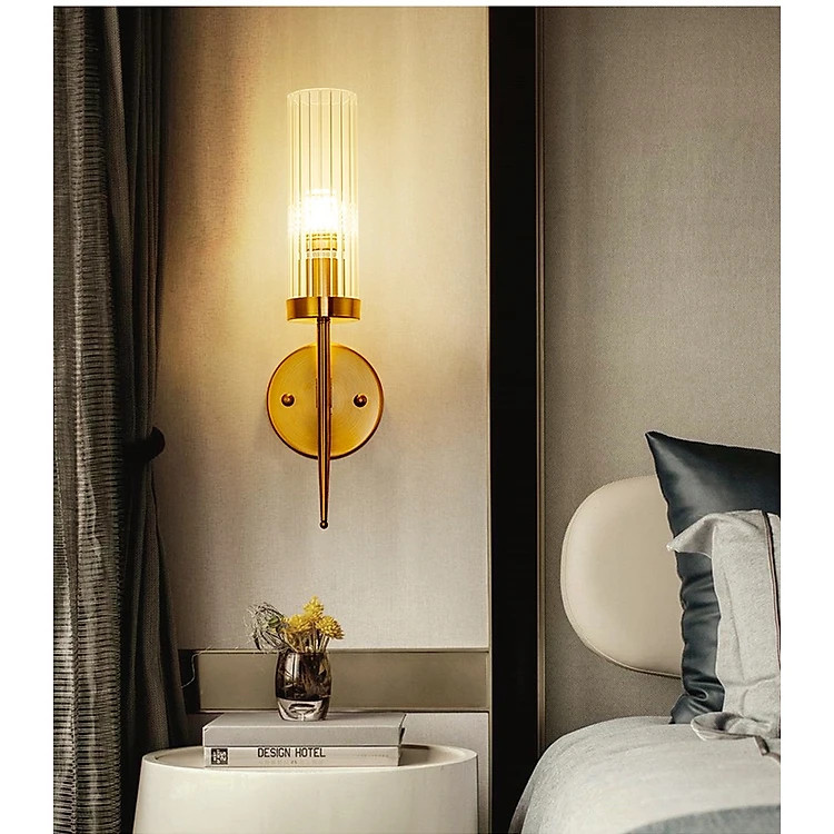 Đèn tường EORUT kiểu dáng sang trọng, tinh tế.