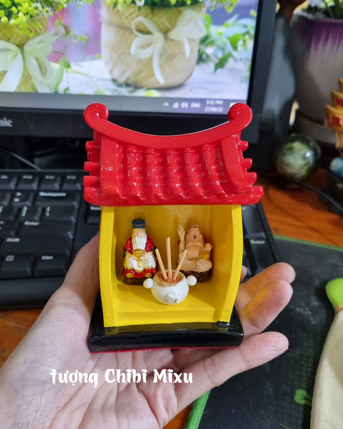 Miếu Thần Tài Thổ Địa 249K (Miếu size trung + 02 tượng 3cm + lư hương đất sét) mô hình bàn thờ Thần Tài Ông Địa mini Giàu có Quà tặng Đồ trang trí