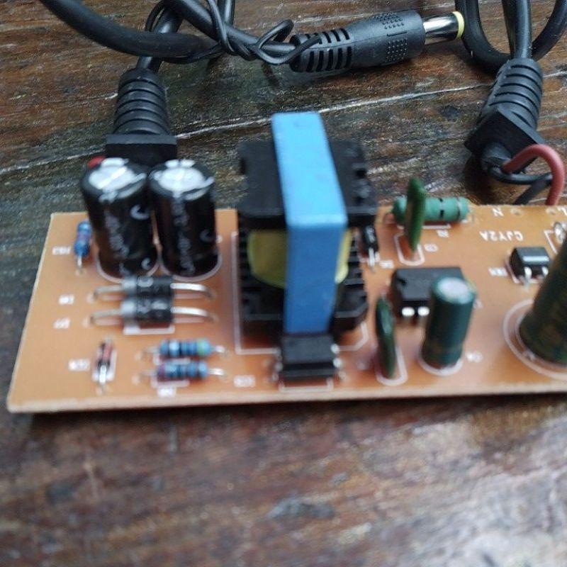 Nguồn 12v2a móc treo để mưa nắng bảo hành 12 tháng cả sét đánh cả cắt dây vẫn đổi mới 12th