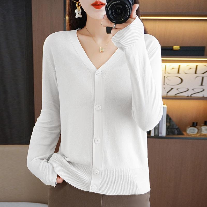 Áo len Cardigan nữ lụa băng mã HTA0434 - M08 Đen