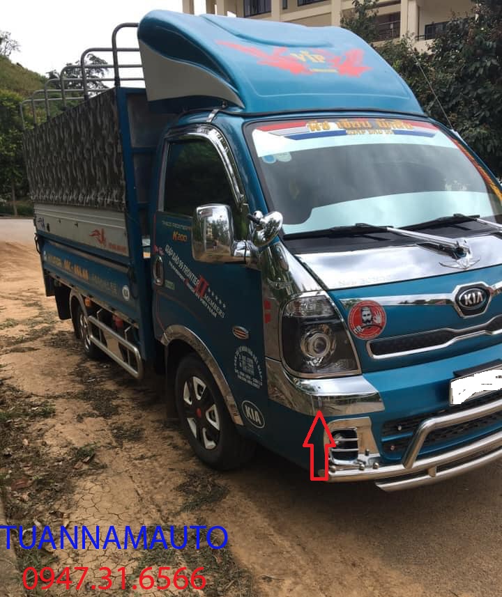 Ốp gò má dưới Kia K200 K250 Bonggo mạ xi crôm