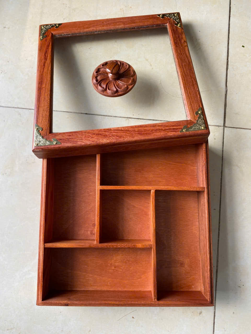 Khay Đựng Mứt Tết Bánh Kẹo  Vuông 5 Ngăn Gỗ Gõ Tự Nhiên-DAICAT - Hình lục giác Chữ Phúc Lộc Thọ