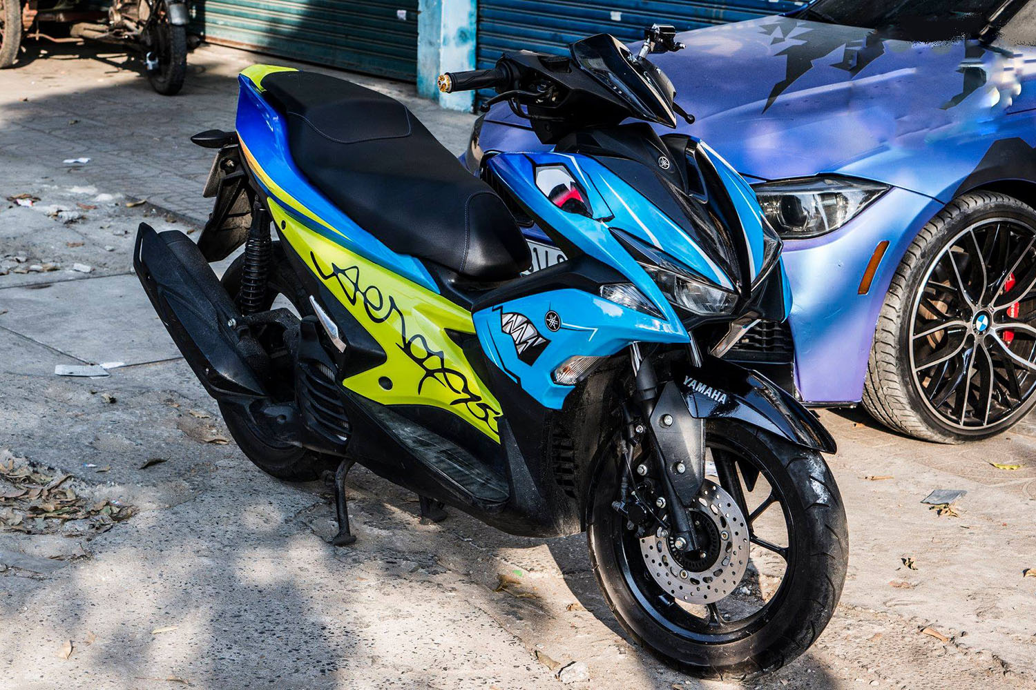 Tem trùm NVX Aerox Shark