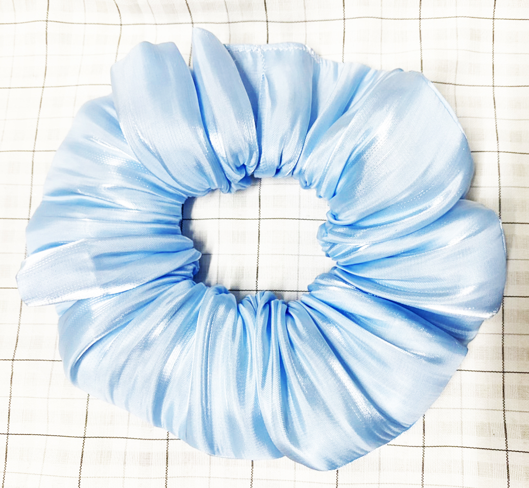 Cột tóc scrunchies màu ngọc ánh kim sang trọng size trung lớn