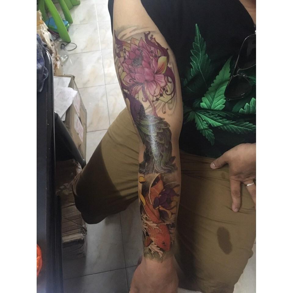 Hình xăm dán kín tay chú công xanh 17x48cm