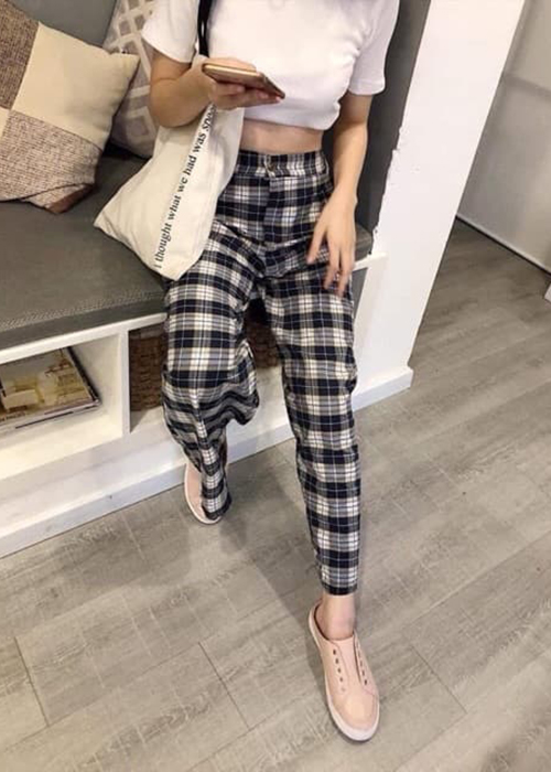 Quần kẻ nữ ống rộng