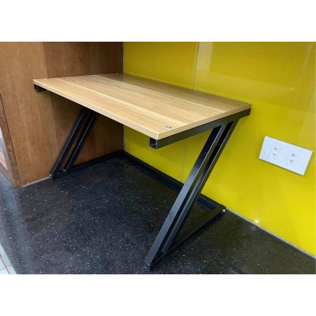 Kệ để lò vi sóng chữ Z Kích thước 57x38x38cm - Giao màu ngẫu nhiên