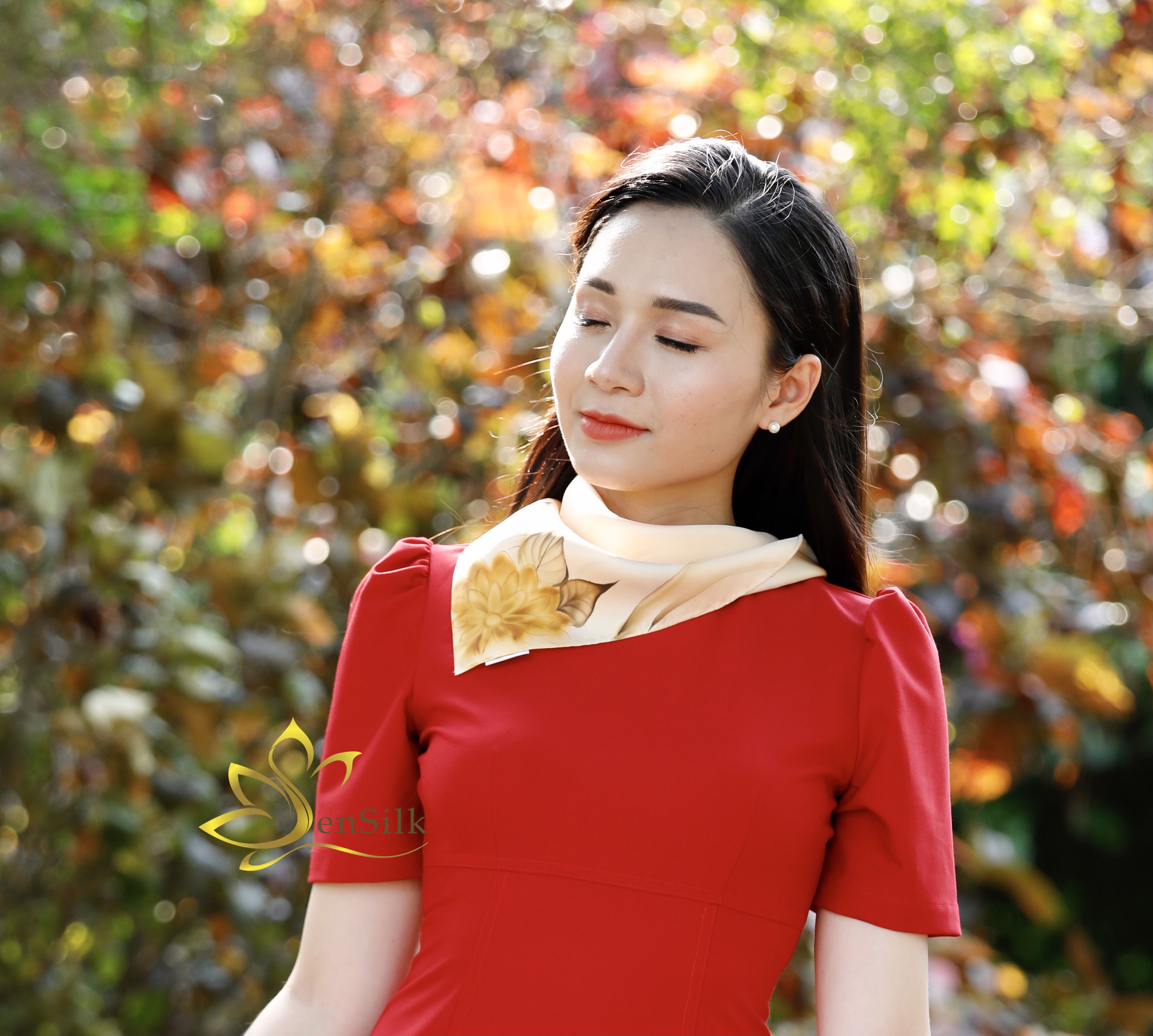 Khăn Lụa Vẽ Tay 3D Thời Trang SenSilk Dahlia, Quà Tặng Lụa Tơ Tằm 55x55cm, Khăn lụa vuông vẽ tay cao cấp, Lụa Bảo Lộc Vẽ Tay