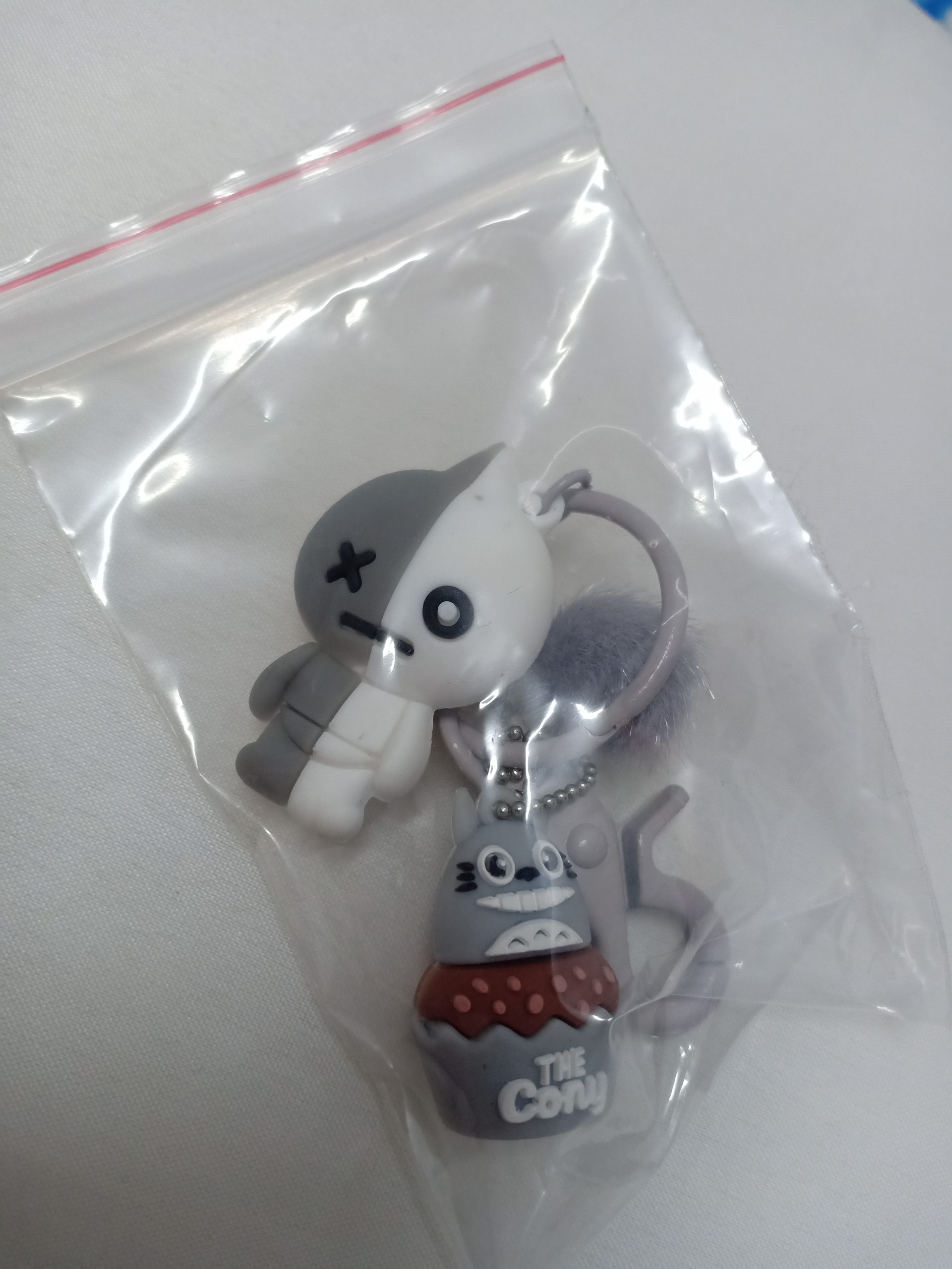 Móc khóa BT21 2020 con hai mặt