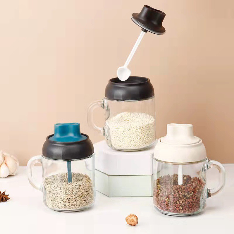 Lọ đựng gia vị hũ thủy tinh có tay cầm dung tích 450ml kèm muỗng thìa cao cấp có nắp kín chống ẩm